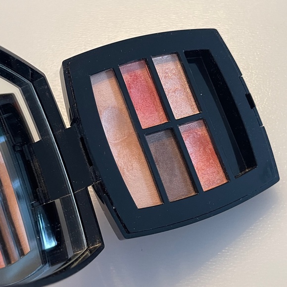 CHANEL LES BEIGES PALETTE HEALTHY GLOW NATURAL EYESHADOW in warm - Picture 5 of 8
